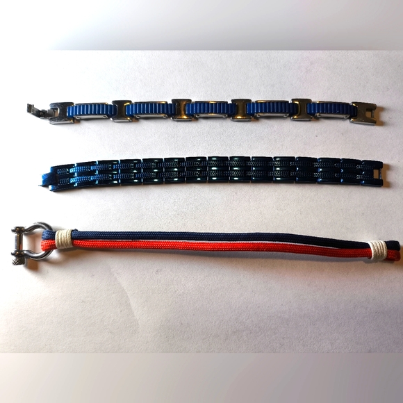 Set of three bracelets - Picture 1 of 4